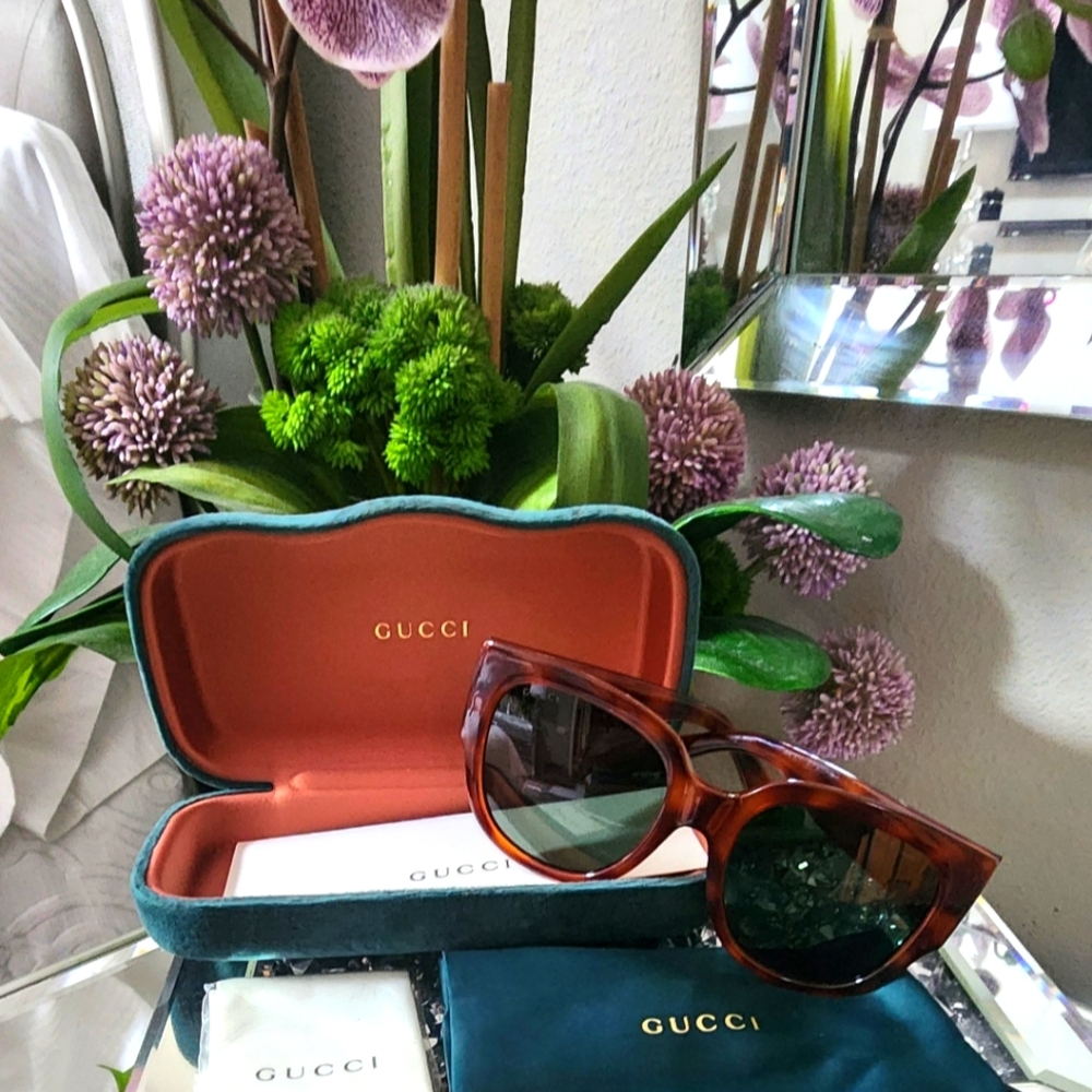 New Gucci Women's Brown Tortoise Sunglasses